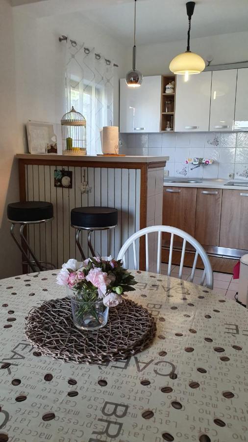 Apartmani Sofia Njivice Εξωτερικό φωτογραφία