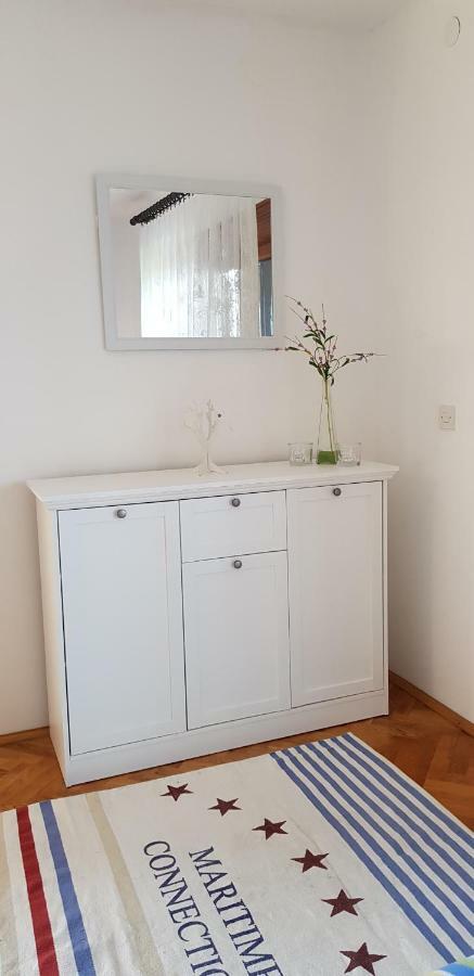 Apartmani Sofia Njivice Εξωτερικό φωτογραφία